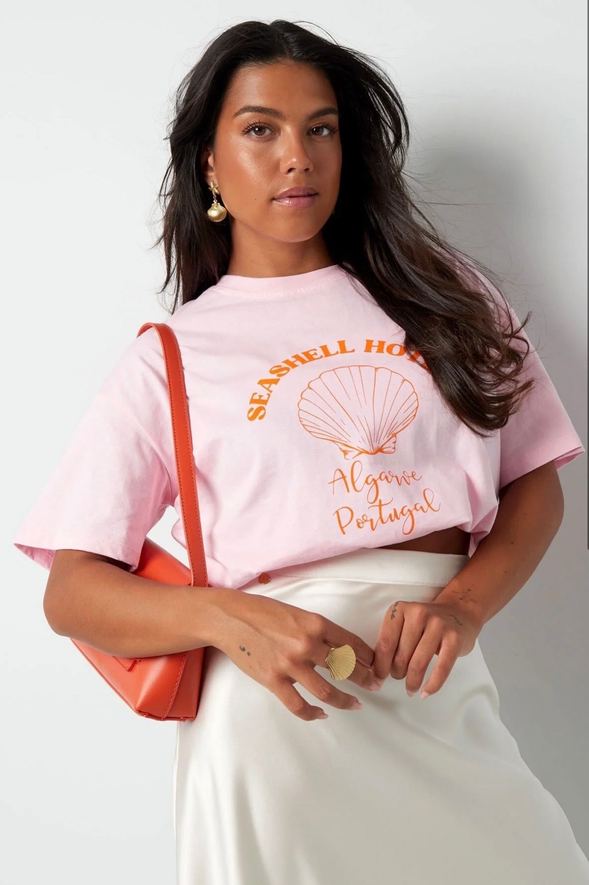 T-shirt seashell hotel