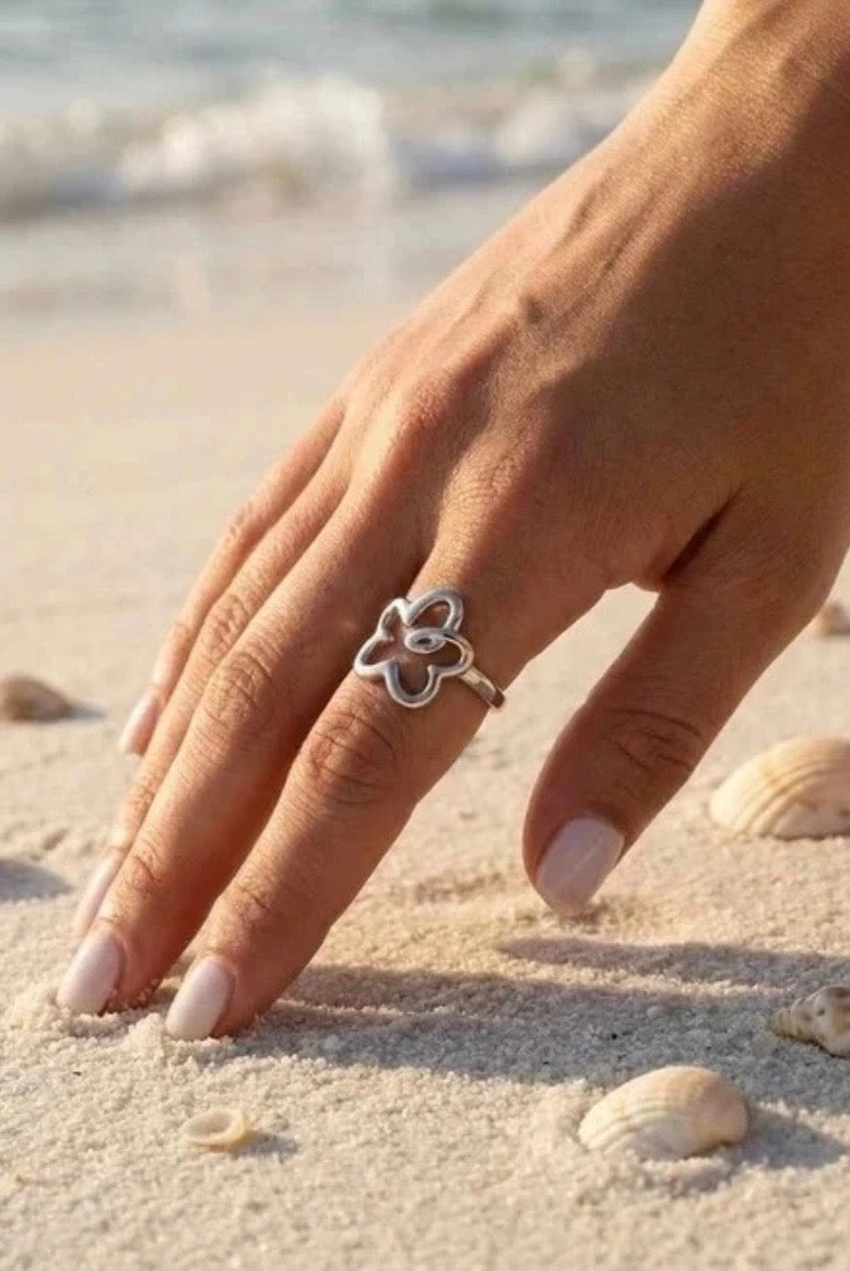 Ring unique flower